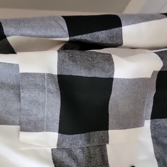 AF b&w flannel - Picture 3 of 5